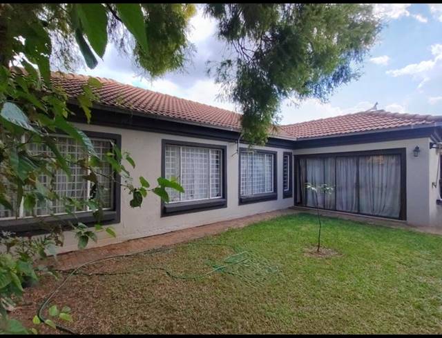 3 BEDROOM HOUSE FOR SALE IN CHRISTIAANVILLE AH